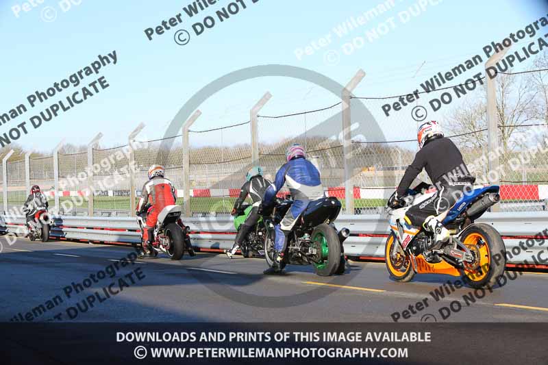 donington no limits trackday;donington park photographs;donington trackday photographs;no limits trackdays;peter wileman photography;trackday digital images;trackday photos